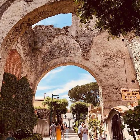 ベッド・アンド・ブレックファスト Maera 4*