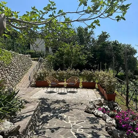 Maera ベッド・アンド・ブレックファスト ラヴェッロ