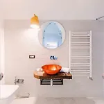 Maera رافيلّو